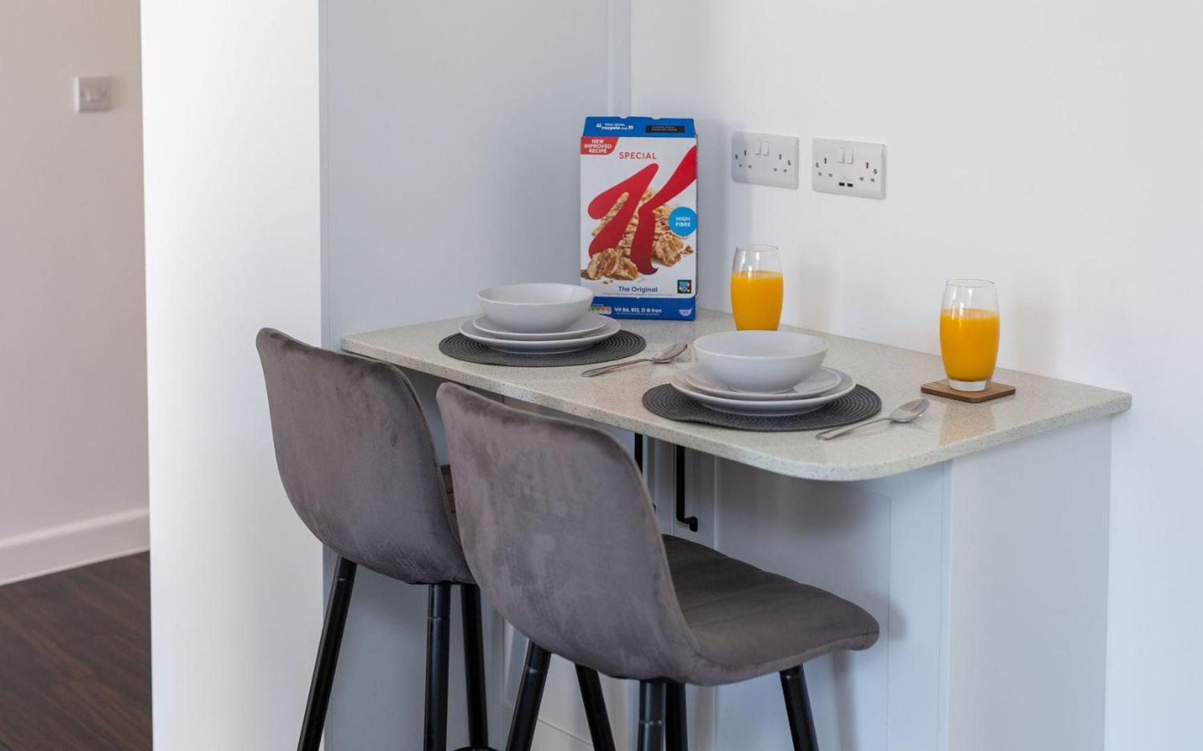 Stylish Apartment W/ Private Garden - Dog Friendly Newport  Exterior foto