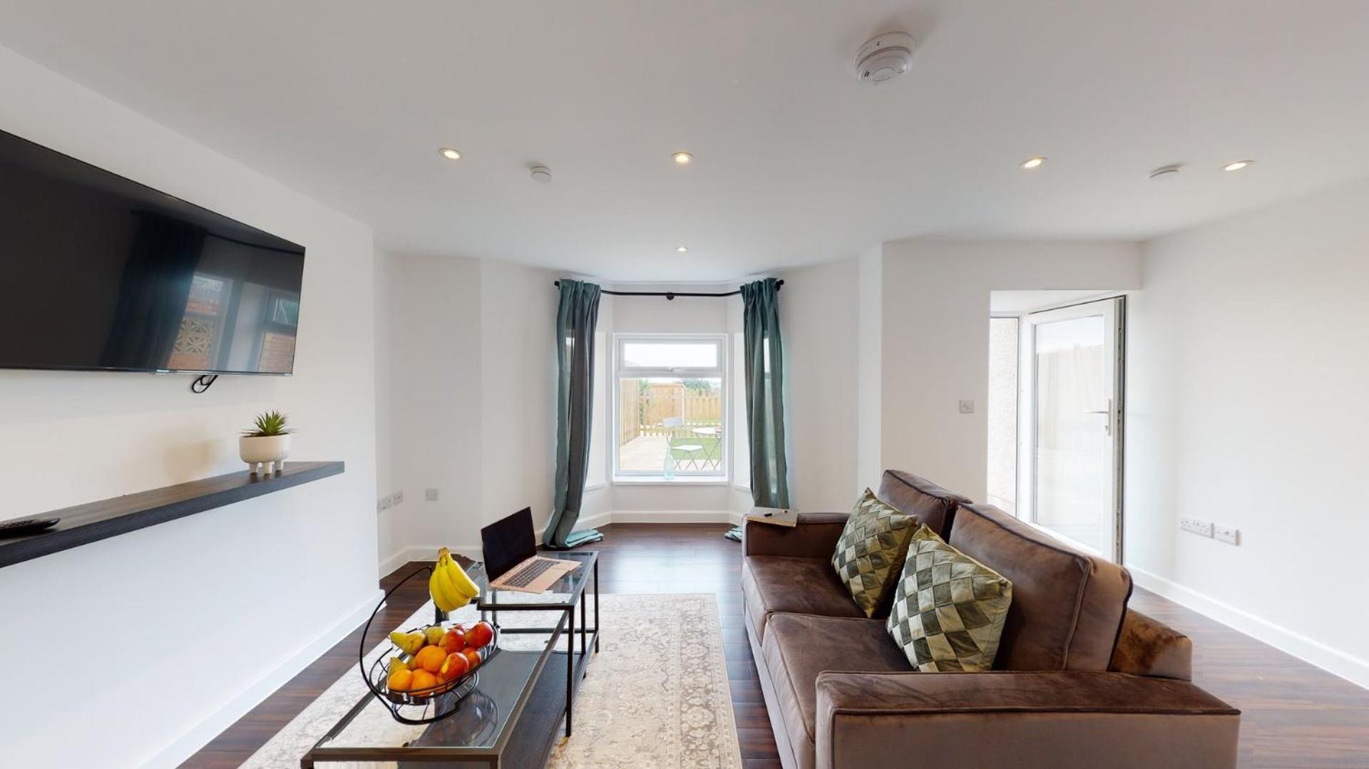 Stylish Apartment W/ Private Garden - Dog Friendly Newport  Exterior foto