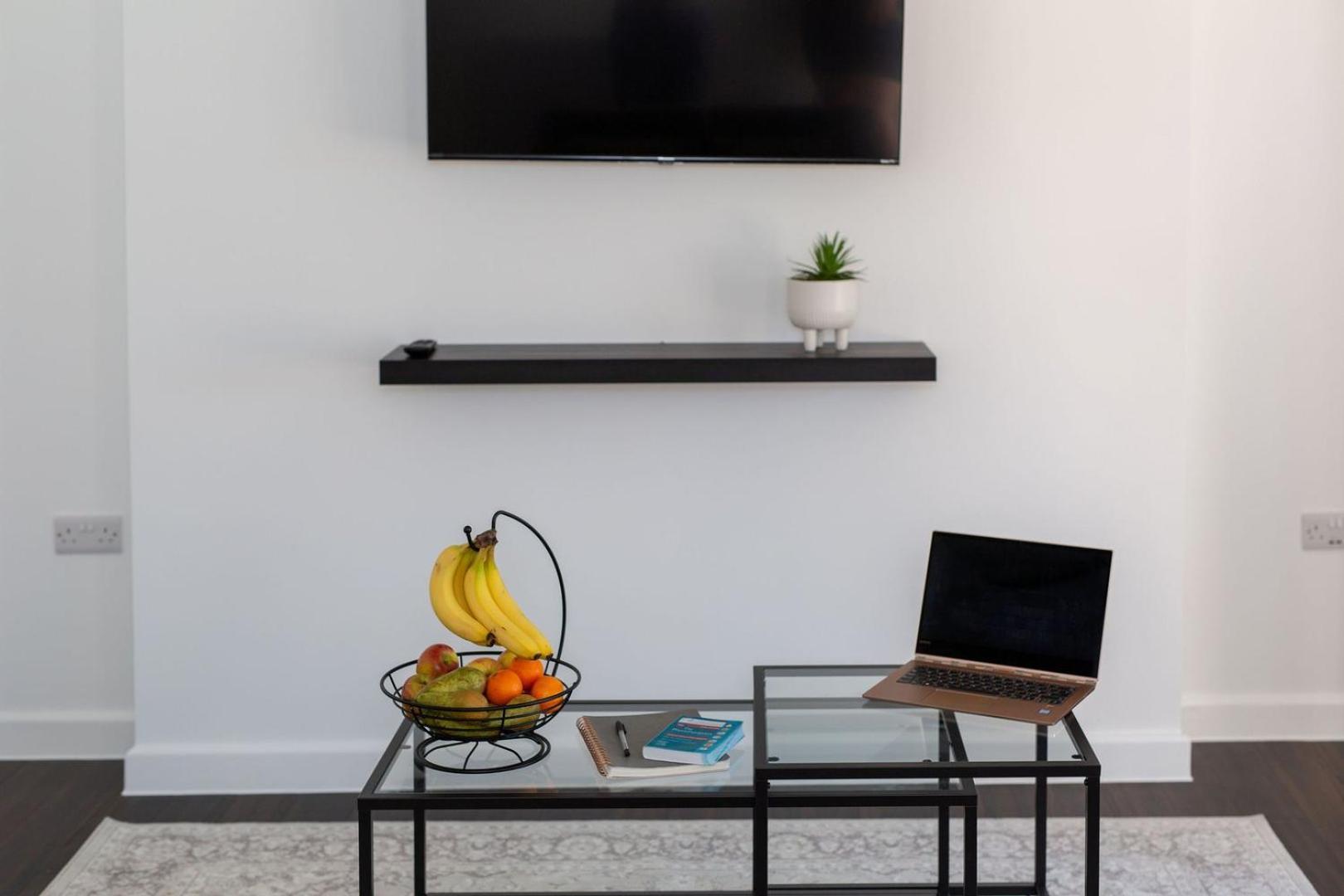 Stylish Apartment W/ Private Garden - Dog Friendly Newport  Exterior foto