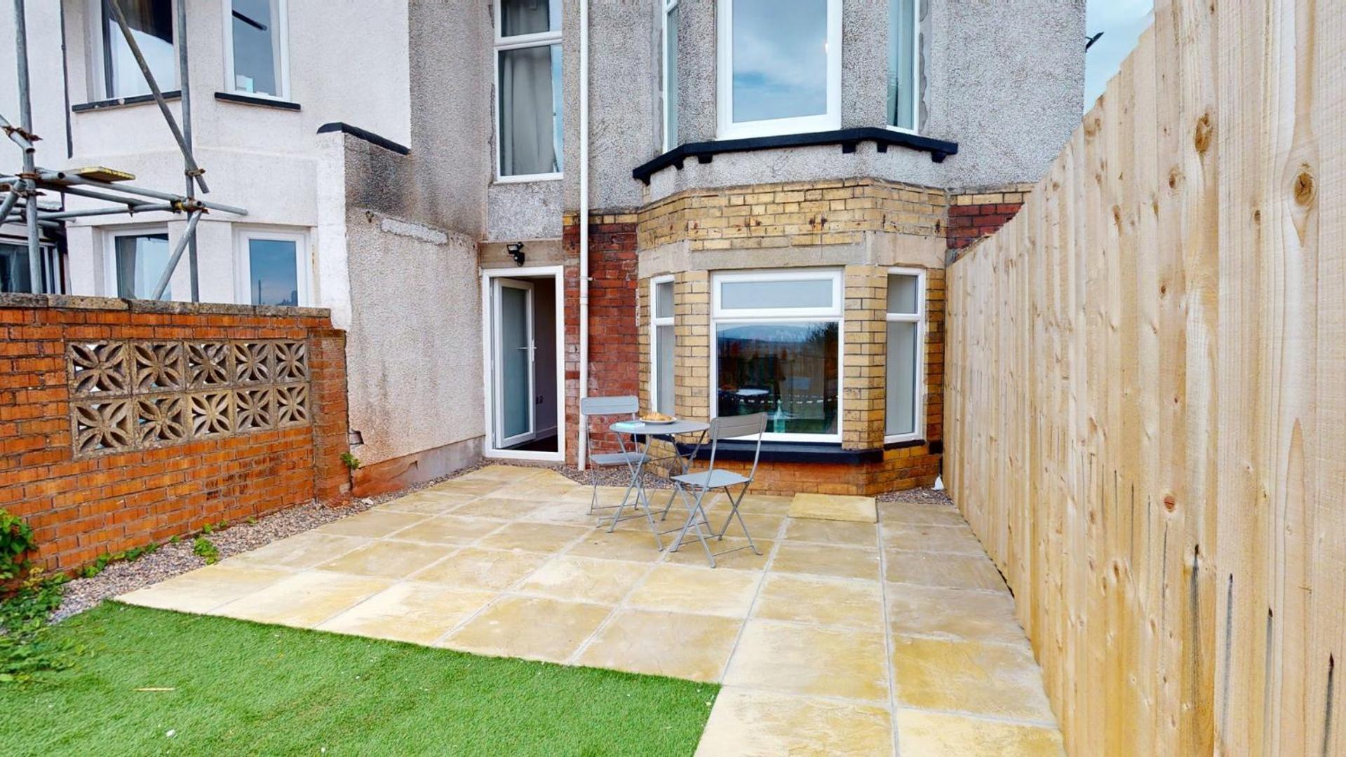 Stylish Apartment W/ Private Garden - Dog Friendly Newport  Exterior foto